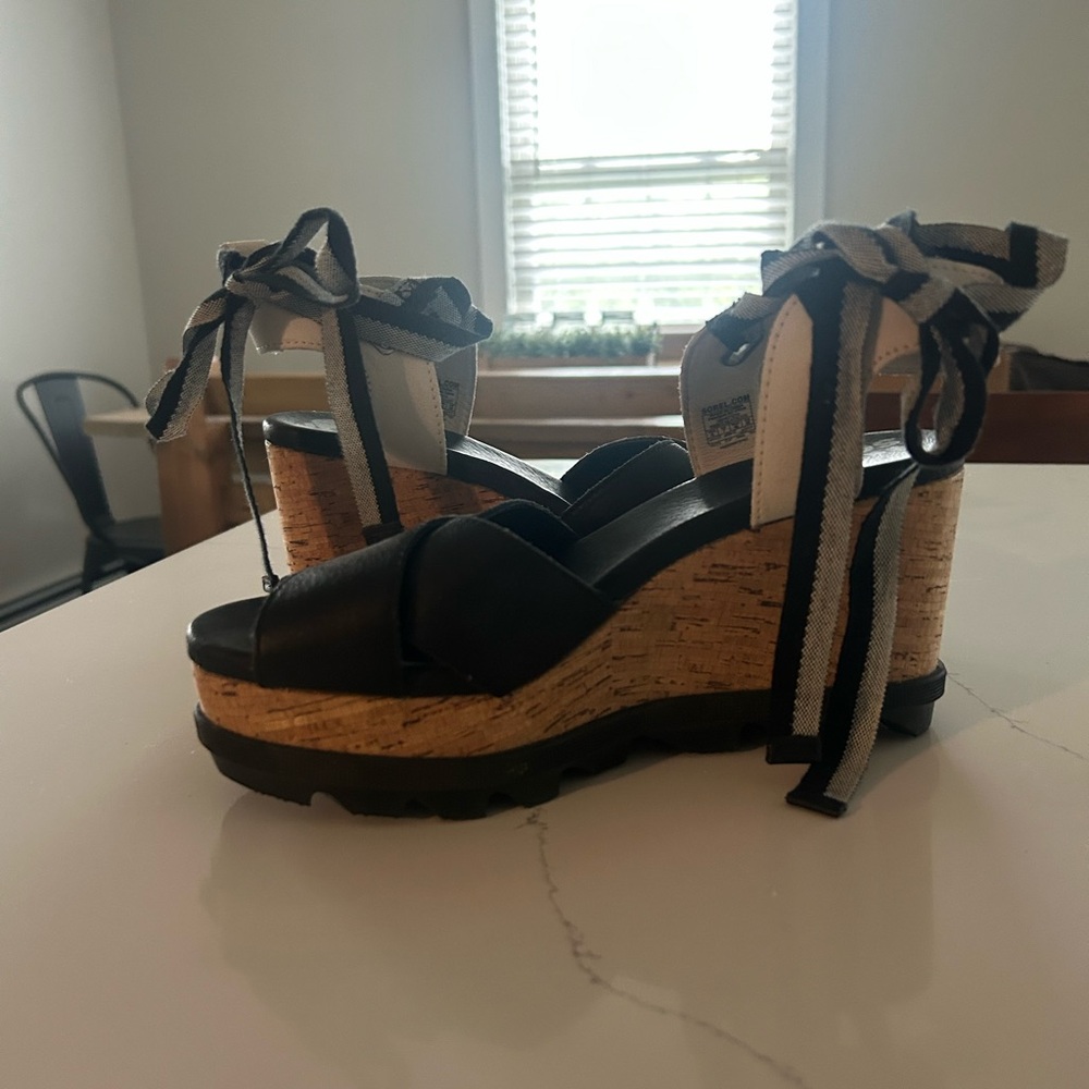 Sorel Black and Tan Wedge Shoes